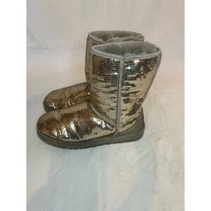 UGG Australia Classic Short Gold Women's 9 EUC